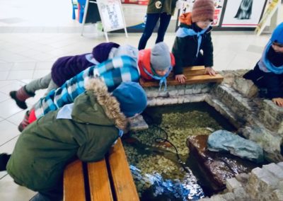 Odwiedziny małych akwarystów w sklepie zoologicznym ZooNemo Legionowo Błękitne Centrum (1)